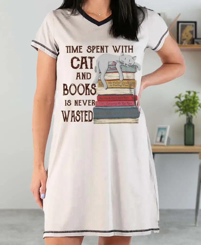 Reading Pajabear® V-Neck Nightshirts Time Spent With Cat And Books Tn22 Nightshirt